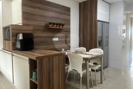 Apartamento à venda com 3 suítes em Vila Mariana, São Paulo, SP