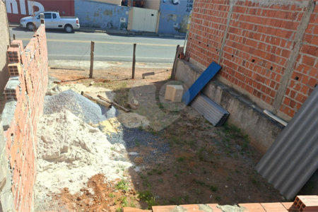 Terreno à venda no Centro, Alambari, SP