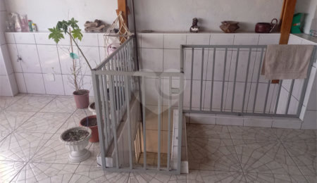 Sobrado à venda com 4 quartos, sendo 1 suíte,  em Jardim Peri, São Paulo, SP