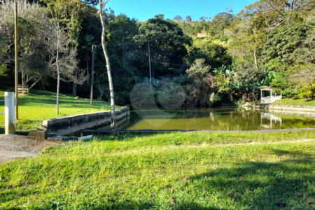 Sítio à venda com 4 quartos no Centro, Nazaré Paulista, SP