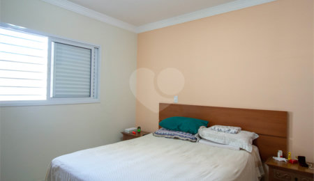 Sobrado à venda com 4 quartos, sendo 3 suítes,  no Centro, São Roque, SP