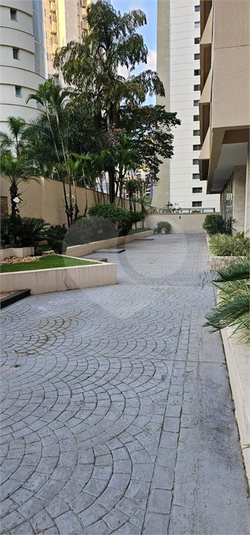 Apartamento à venda com 3 quartos, sendo 1 suíte, em Itaim Bibi, São Paulo, SP