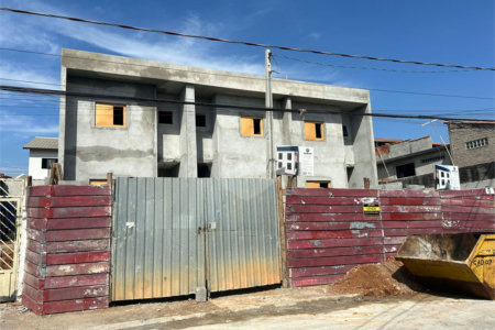 Sobrado à venda com 2 suítes, em Jardim Casa Branca, Suzano, SP
