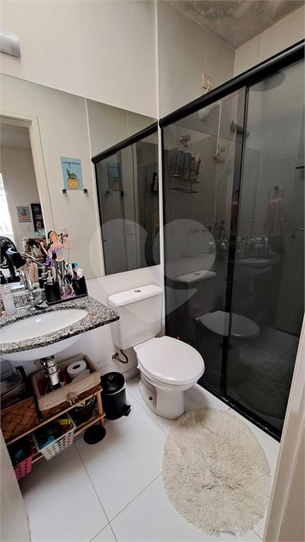 Casa à venda com 3 quartos, sendo 1 suíte,  no condomínio Moradas do Horto, São Paulo - SP