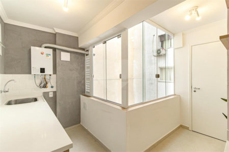 Apartamento à venda com 3 quartos, sendo 1 suíte, em Itaim Bibi, São Paulo, SP