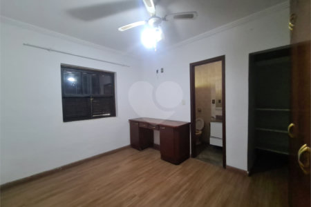 Casa à venda com 3 suítes no condomínio Portal do Sabiá, Araçoiaba da Serra - SP
