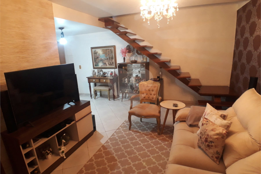 Casa Térrea à venda com 6 quartos, sendo 2 suítes, em Limão, São Paulo, SP