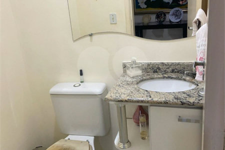 Sobrado à venda com 3 quartos, sendo 1 suíte,  em Vila Nova Pauliceia, São Paulo, SP