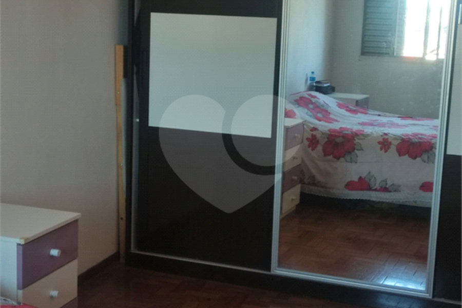 Sobrado à venda com 3 quartos no Brasilândia, São Paulo, SP