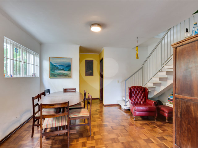 Casa de Vila à venda com 3 quartos, sendo 1 suíte,  em Alto da Boa Vista, São Paulo, SP