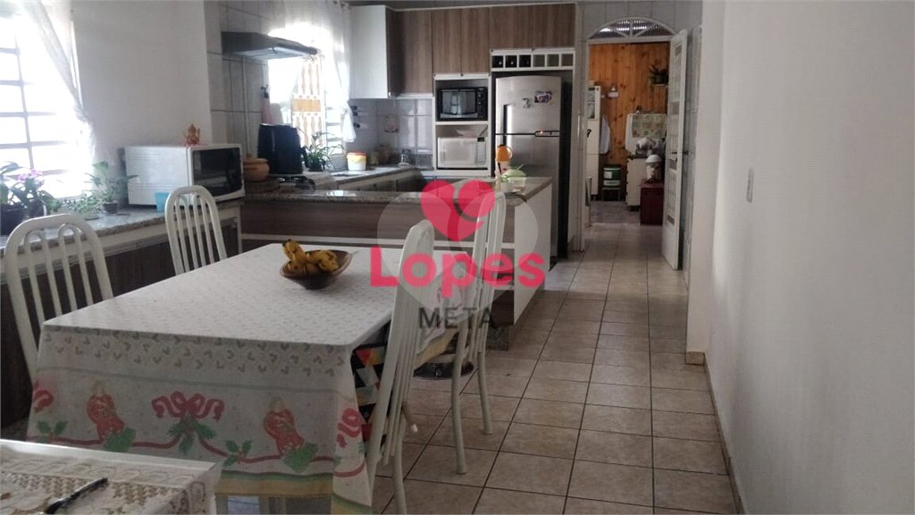 Casa à venda com 3 quartos em Parque Residencial Flamboyant, São José dos Campos, SP