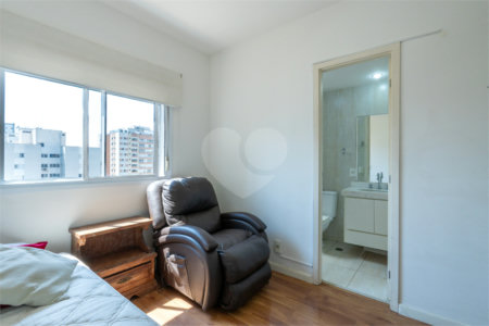 Apartamento à venda com 3 suítes em Campo Belo, São Paulo, SP