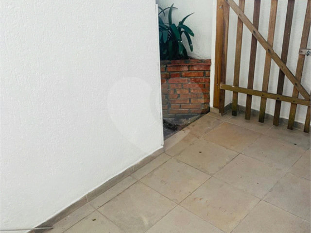 Casa de Vila à venda com 4 quartos, sendo 2 suítes,  em Alto da Boa Vista, São Paulo, SP