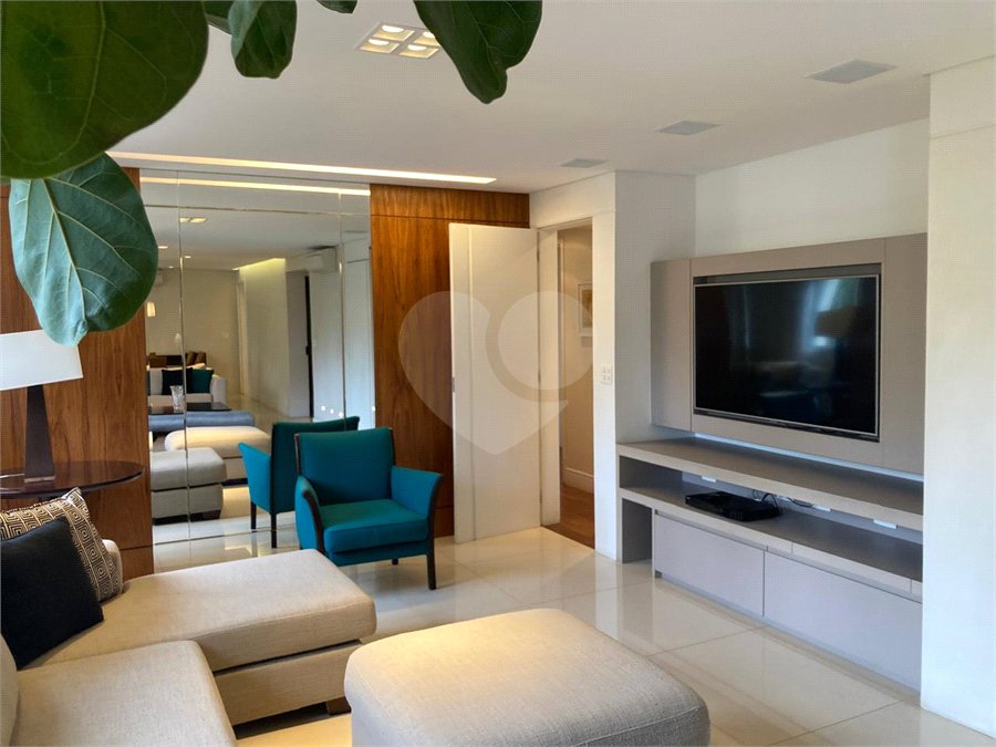 Apartamento para alugar com 3 suítes em Granja Julieta, São Paulo, SP