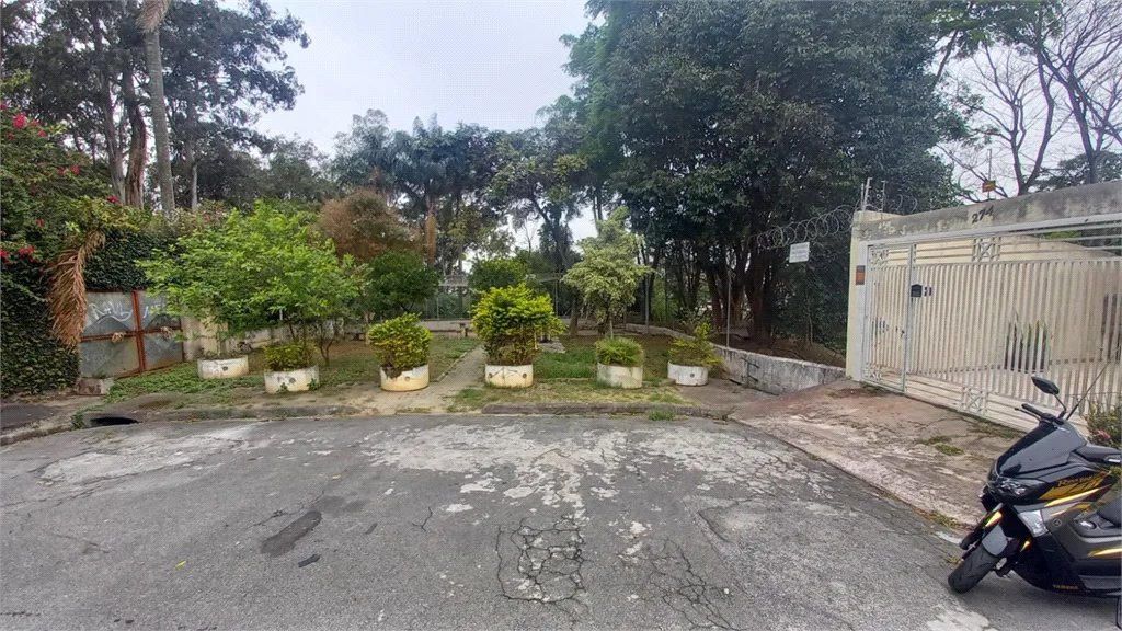 Sobrado à venda com 3 quartos, sendo 2 suítes, em Vila Adalgisa, São Paulo, SP