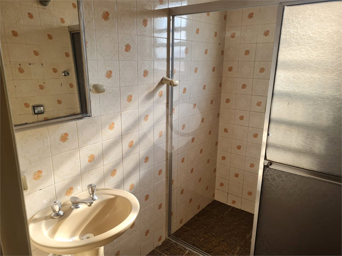 Sobrado à venda com 2 quartos, sendo 1 suíte, em Jardim Ivana, São Paulo, SP