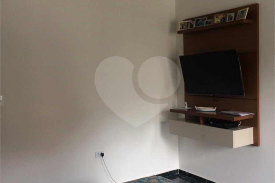 Casa à venda com 3 quartos, sendo 1 suíte, em Jardim Adriana, Guarulhos, SP