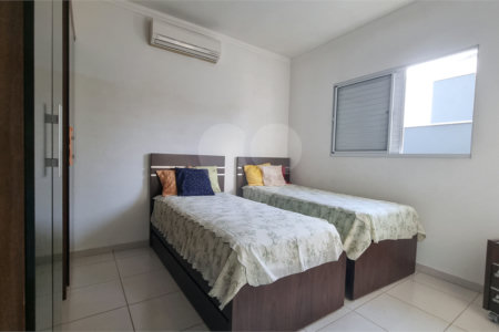 Casa à venda com 4 quartos, sendo 3 suítes,  no condomínio Residencial Villa dos Inglezes, Sorocaba - SP