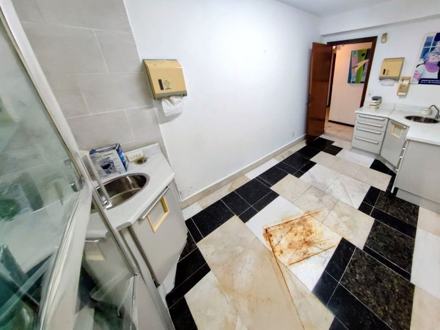 Casa com 7 dormitórios, 249 m² - venda por R$ 2.235.000,00 ou aluguel por R$ 15.000,00 - Gonzaga - Santos/SP