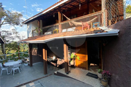 Chácara à venda com 4 quartos em Chácaras Copaco, Arujá, SP