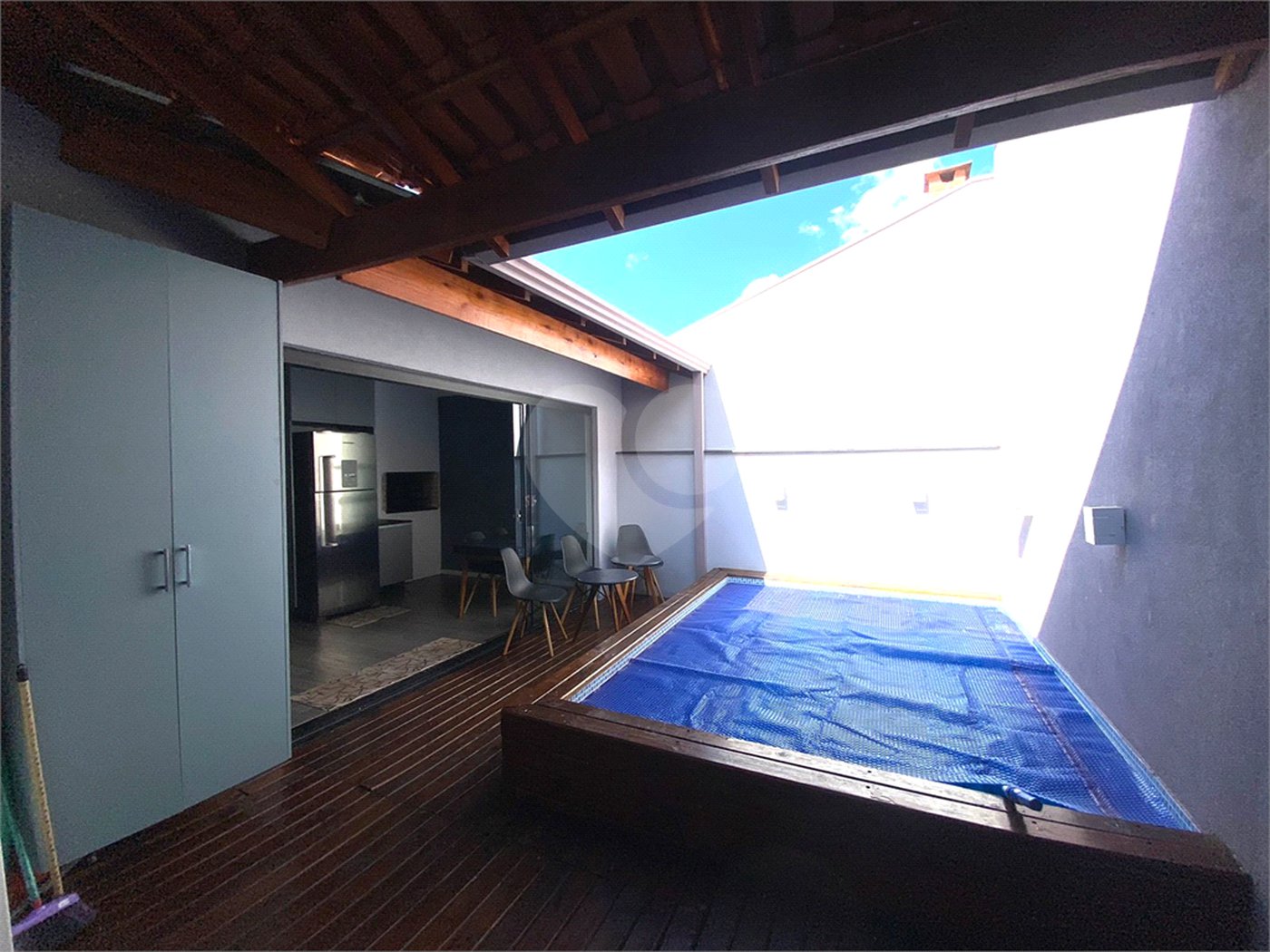 Casa com piscina para venda no Terra nova
