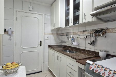 Apartamento à venda com 3 quartos, sendo 1 suíte, em Vila Mangalot, São Paulo, SP