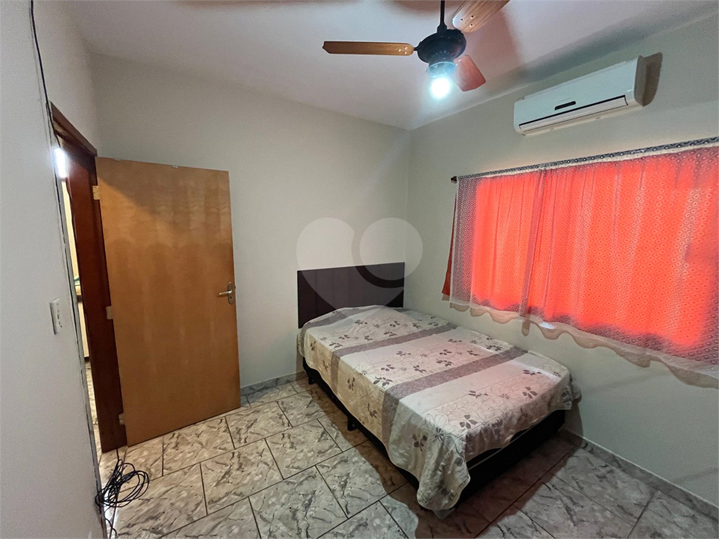 Casa a venda com 2 dormitórios na Vila São José