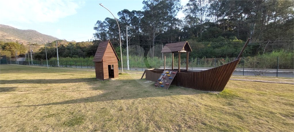 Casa à venda com 4 suítes no condomínio Itaporã, Atibaia - SP
