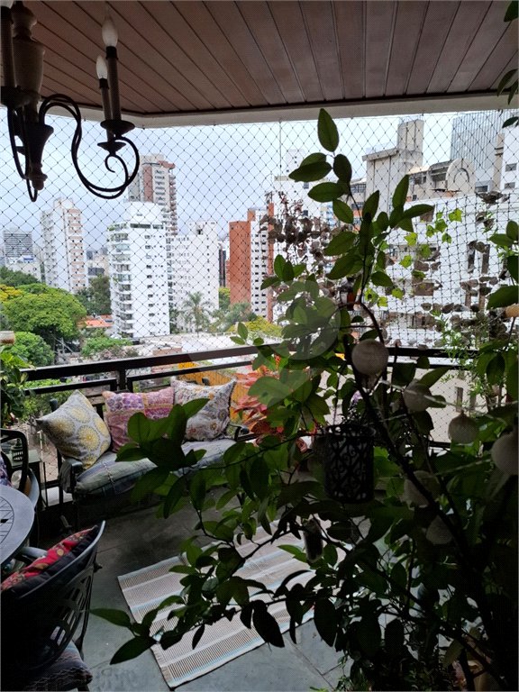 Apartamento à venda com 4 quartos, sendo 2 suítes,  em Brooklin Paulista, São Paulo, SP