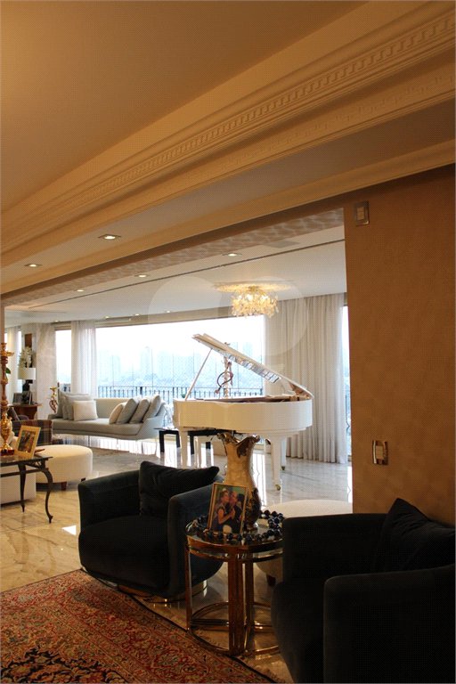 Apartamento à venda com 4 suítes em Santana, São Paulo, SP