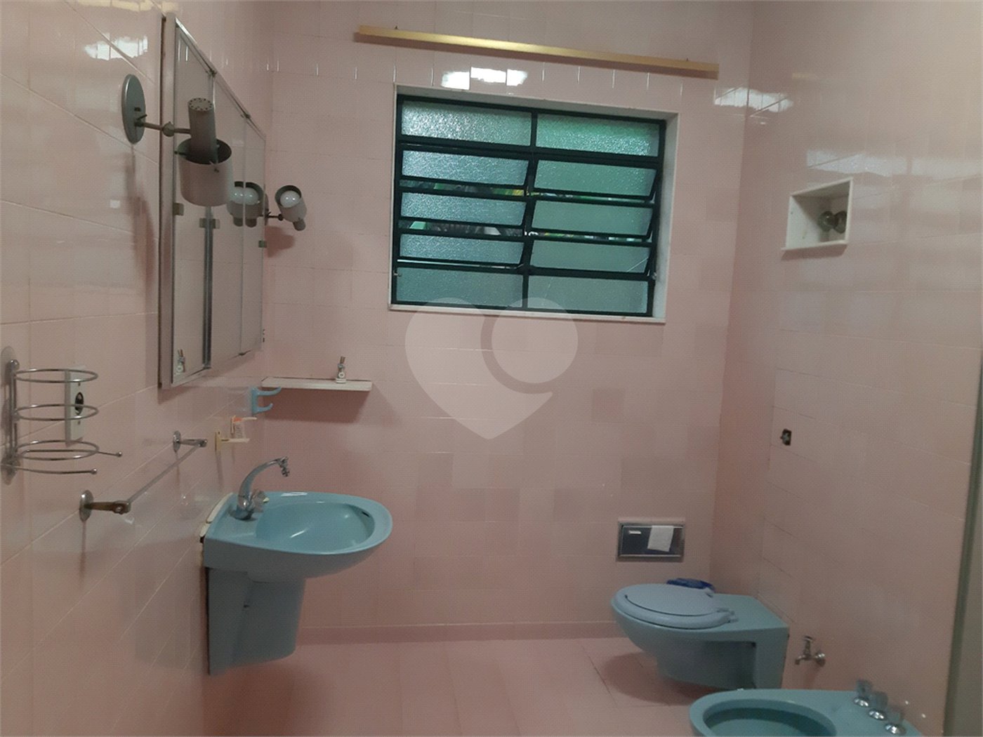 Sobrado à venda com 3 quartos, sendo 1 suíte, em Horto, São Paulo, SP