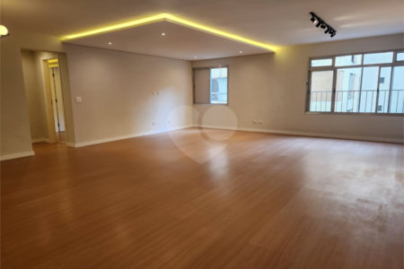 Apartamento à venda com 4 quartos, sendo 1 suíte,  em Pinheiros, São Paulo, SP