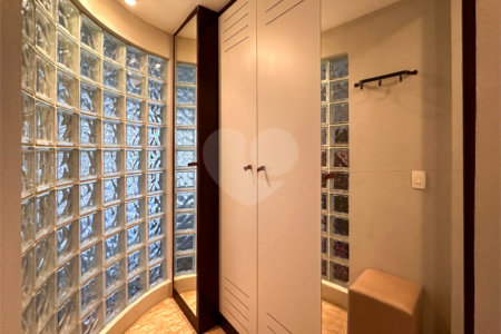 Casa à venda com 3 quartos, sendo 1 suíte,  no condomínio Barão do Triunfo, São Paulo - SP