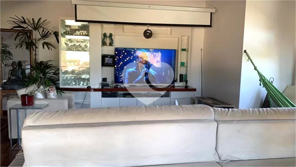 Casa à venda com 4 suítes no condomínio Suíça da Cantareira, Mairiporã - SP