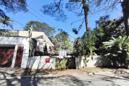 Terreno de 2.022 m² em localização privilegiada, em frente ao Residencial Chácara Santa Helena