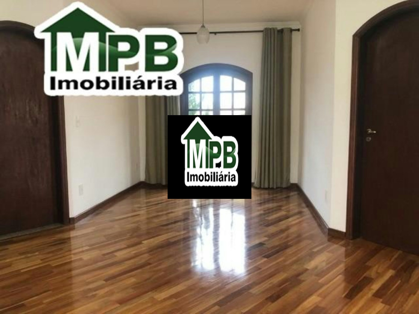 Sobrado à venda com 4 quartos, sendo 2 suítes, em Jardim Pagliato, Sorocaba, SP