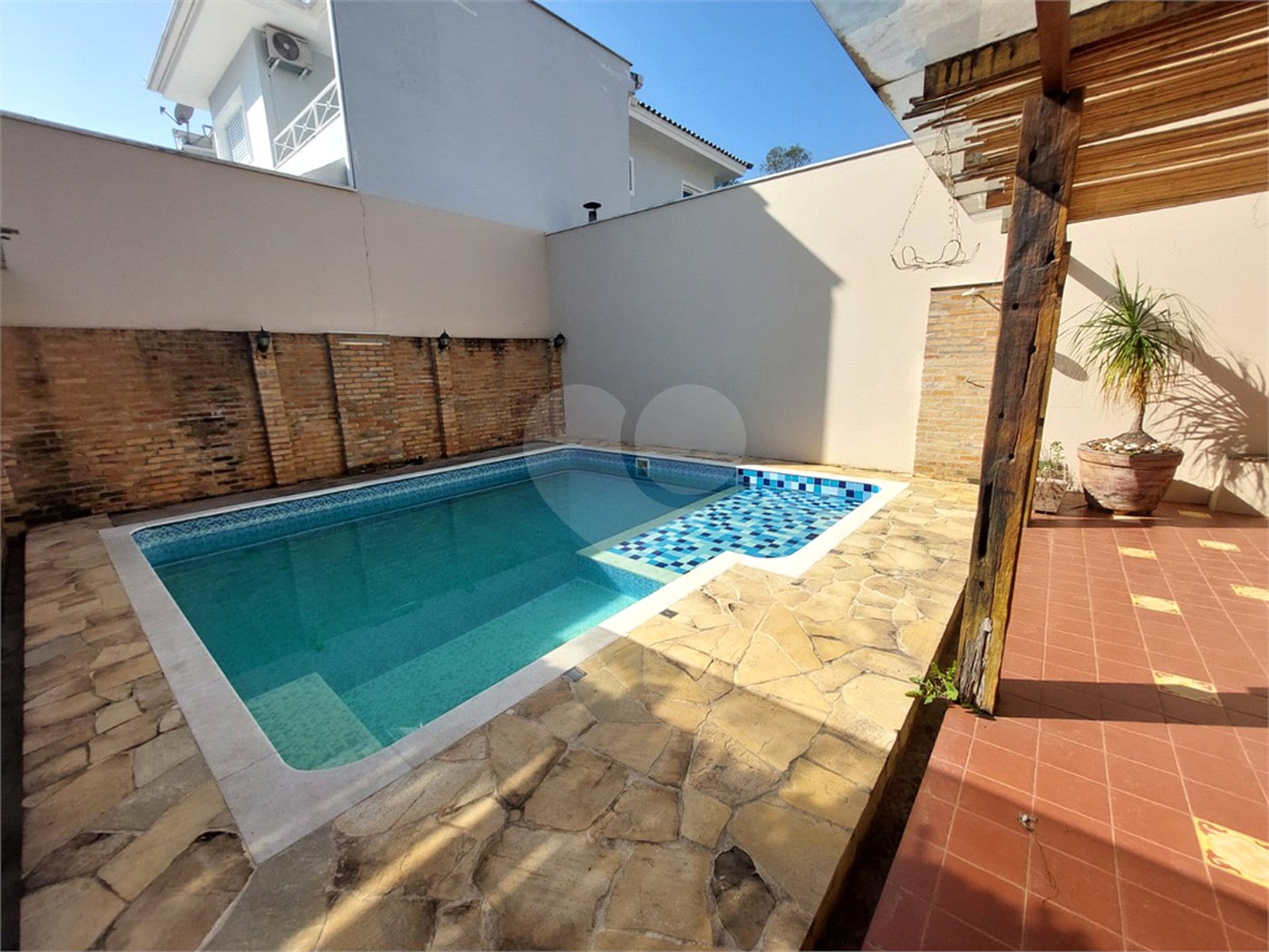 Casa à venda com 3 quartos, sendo 1 suíte, no condomínio Village Saint Clair, Sorocaba - SP