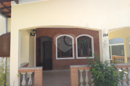 Casa à venda com 3 quartos, sendo 1 suíte,  em Santa Rosa, Vinhedo, SP