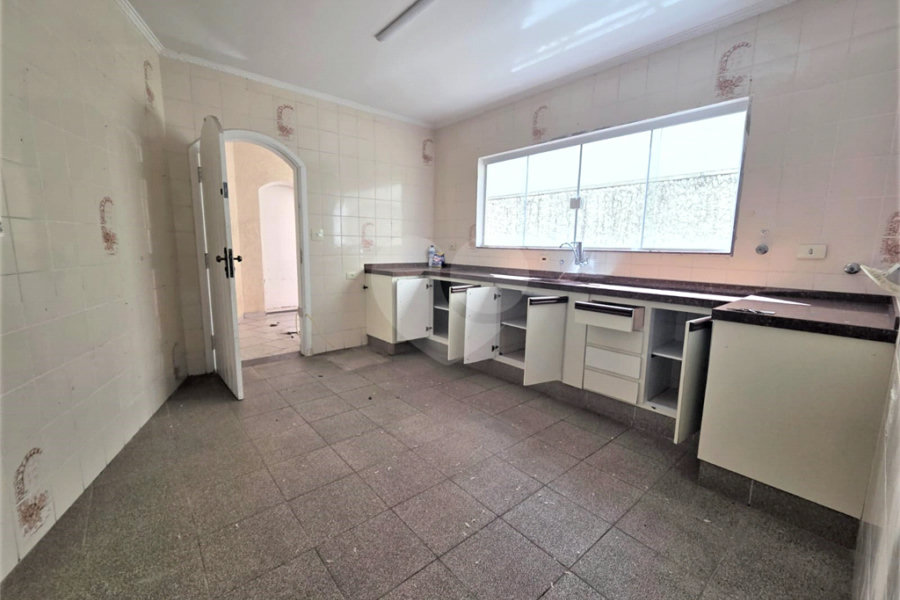 Sobrado à venda ou para alugar com 3 quartos, sendo 2 suítes,  em Vila Lucia, São Paulo, SP