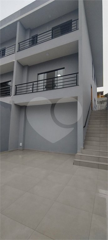 Sobrado à venda com 3 quartos, sendo 1 suíte, em Jardim Maristela, Atibaia, SP