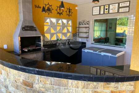 Casa à venda com 5 quartos, sendo 1 suíte,  em Boraceia, Bertioga, SP