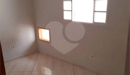 Casa à venda com 4 quartos, sendo 1 suíte,  em Guaratiba, Rio de Janeiro, RJ