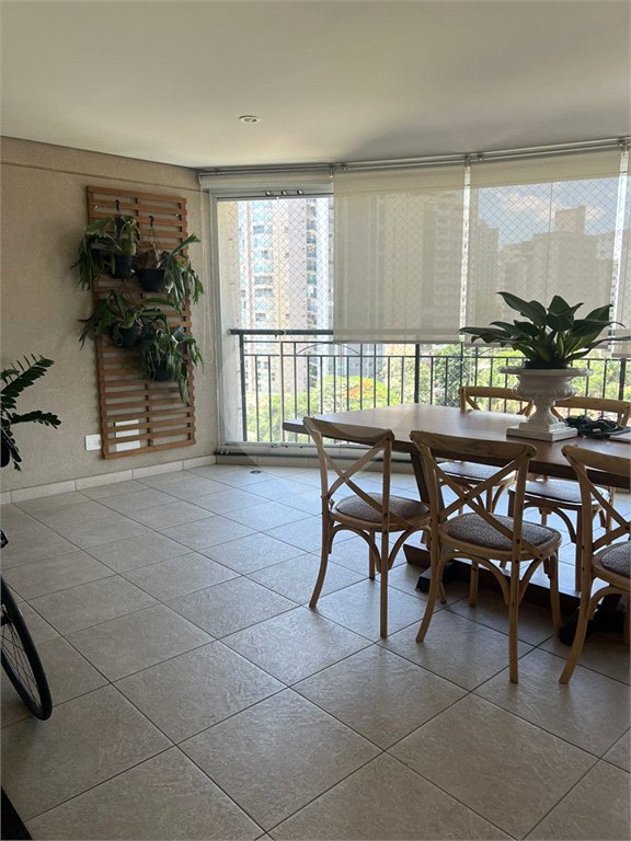 Apartamento à venda com 4 quartos, sendo 2 suítes,  em Brooklin Paulista, São Paulo, SP
