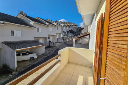 Sobrado à venda com 2 quartos no Centro, Pinhalzinho, SP