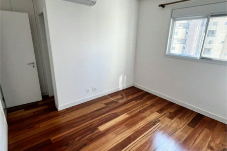 Apartamento à venda com 3 suítes em Vila Andrade, São Paulo, SP