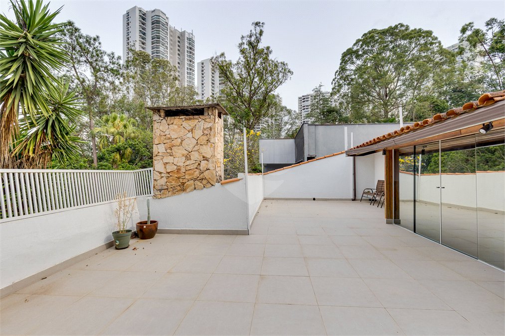 Casa à venda com 4 suítes em Jardim Marajoara, São Paulo, SP