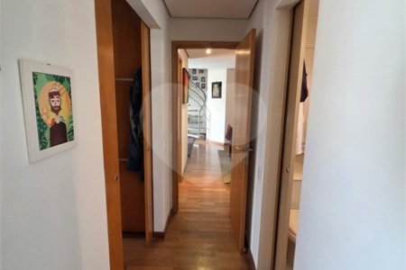 Cobertura à venda com 3 quartos, sendo 1 suíte, em Cidade São Francisco, São Paulo, SP