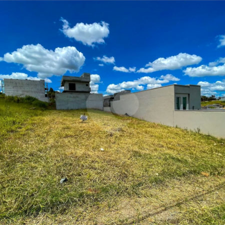 Terreno à venda no condomínio Residencial Jardins da Catalunha, Atibaia - SP