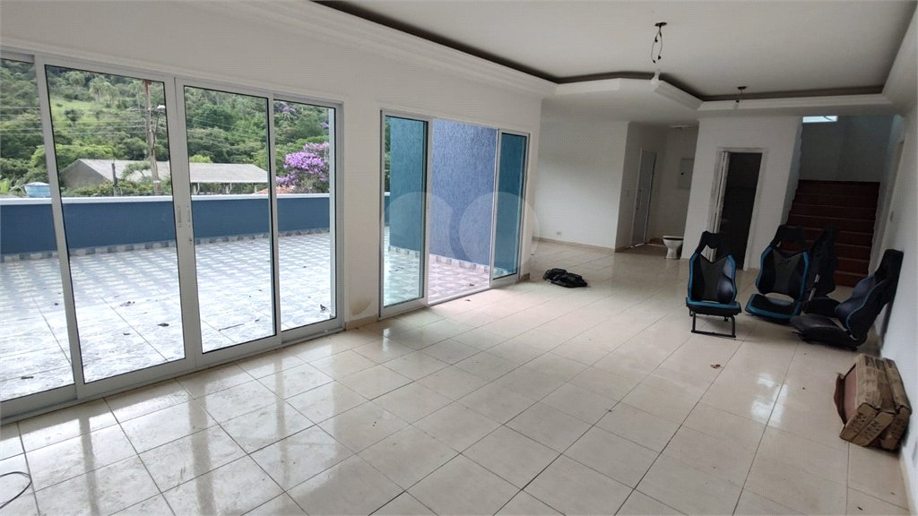 Casa à venda com 3 quartos, sendo 2 suítes,  em Serra da Cantareira, Mairiporã, SP