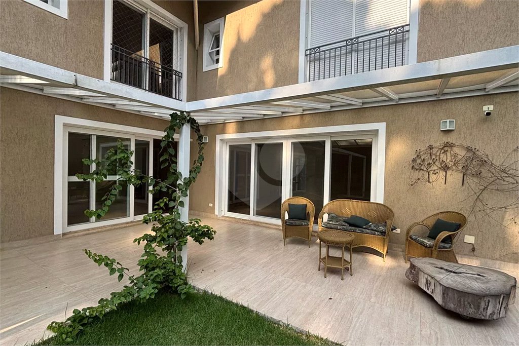 Casa à venda ou para alugar com 4 quartos, sendo 3 suítes, em Alto da Boa Vista, São Paulo, SP
